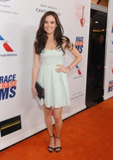 Zoey Deutch feet photo thumbnail
