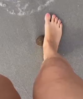 Zofia Zborowska feet photo 1