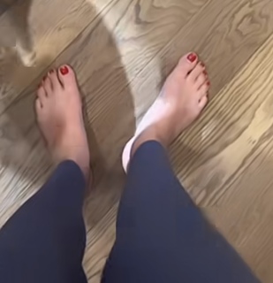 Zofia Zborowska feet photo 3