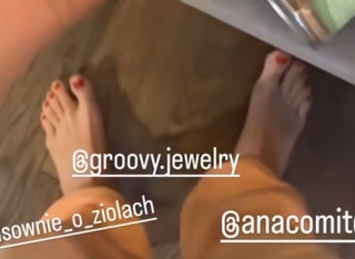 Zofia Zborowska feet photo 19