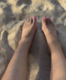 Zofia Zborowska feet photo 11