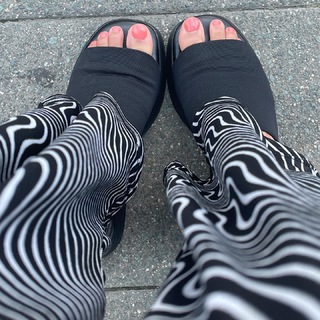 Zolee Griggs feet photo 11