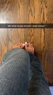 Zolee Griggs feet photo 7