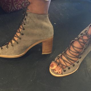 Zolee Griggs feet photo 17
