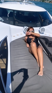 Zonnique feet photo 3