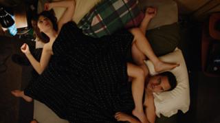 Zooey Deschanel feet photo thumbnail