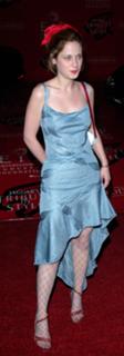 Zooey Deschanel feet photo thumbnail