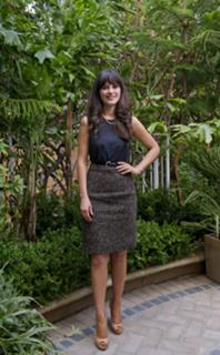 Zooey Deschanel feet photo thumbnail