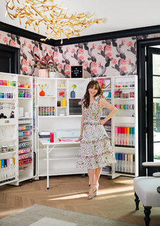 Zooey Deschanel feet photo thumbnail