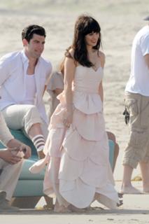 Zooey Deschanel feet photo thumbnail