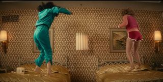 Zooey Deschanel feet photo thumbnail