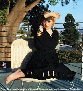 Zooey Deschanel feet photo thumbnail