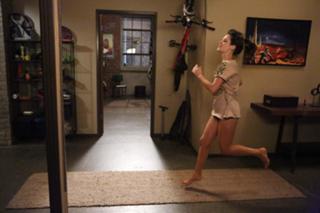 Zooey Deschanel feet photo thumbnail