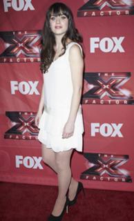 Zooey Deschanel feet photo thumbnail