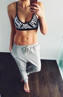 Zora Hejdová feet photo 9
