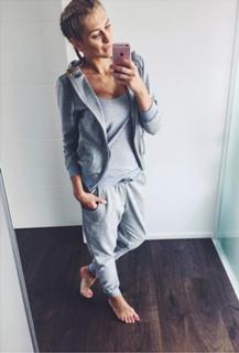 Zora Hejdová feet photo 12