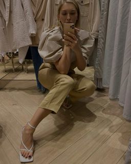 Zora Hejdová feet photo 6