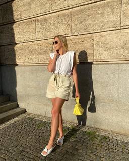 Zora Hejdová feet photo 17