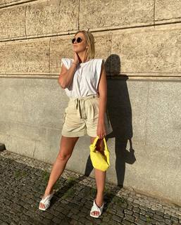 Zora Hejdová feet photo 15