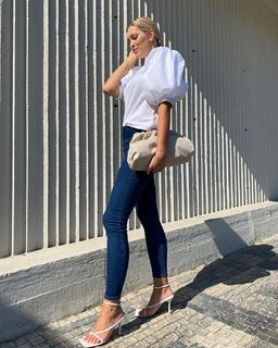 Zora Hejdová feet photo 12