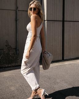 Zora Hejdová feet photo 10