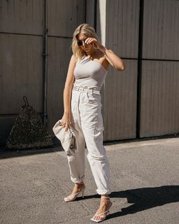 Zora Hejdová feet photo 9