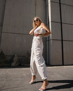Zora Hejdová feet photo 8