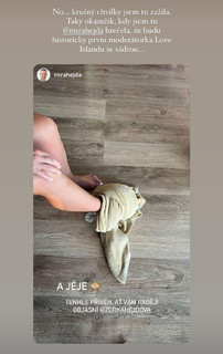 Zora Hejdová feet photo 15