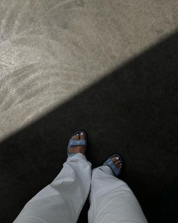 Zora Hejdová feet photo 4