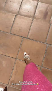Zora Hejdová feet photo 10