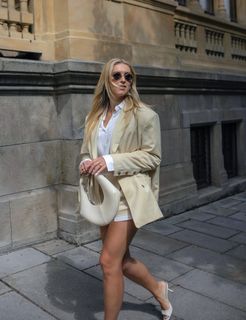 Zora Hejdová feet photo 17