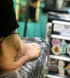 Zoraida Gómez feet photo 16