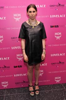 Zosia Mamet feet photo 10