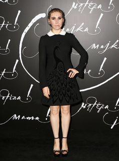 Zosia Mamet feet photo 13