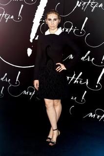 Zosia Mamet feet photo 5