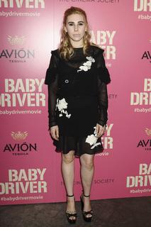 Zosia Mamet feet photo 4