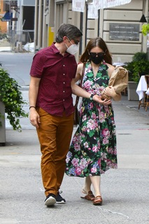 Zosia Mamet feet photo 7