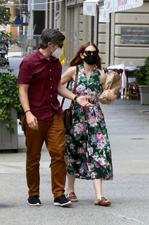 Zosia Mamet feet photo 3