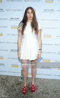 Zosia Mamet feet photo 9