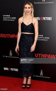 Zosia Mamet feet photo 16