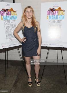 Zosia Mamet feet photo 5