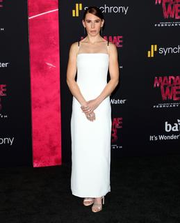 Zosia Mamet feet photo 10