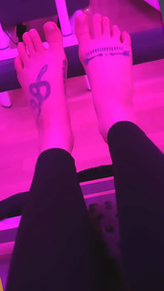 Zosia Mamet feet photo 5