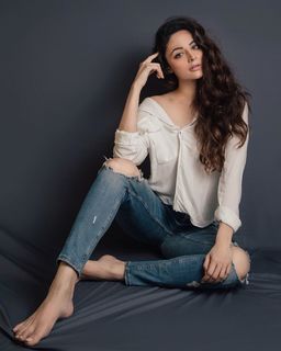 Zoya Afroz feet photo 3