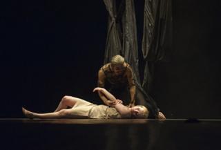 Zoya Berber feet photo thumbnail