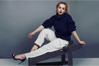 Zoya Berber feet photo thumbnail