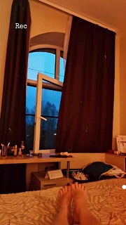 Zoya Berber feet photo thumbnail