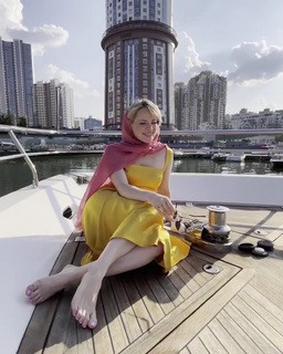 Zoya Berber feet photo thumbnail