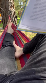 Zoya Berber feet photo thumbnail