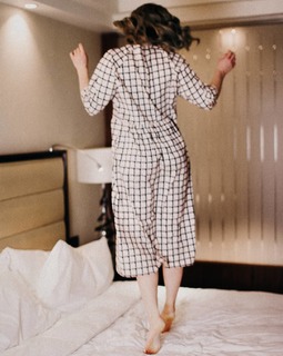 Zoya Berber feet photo thumbnail